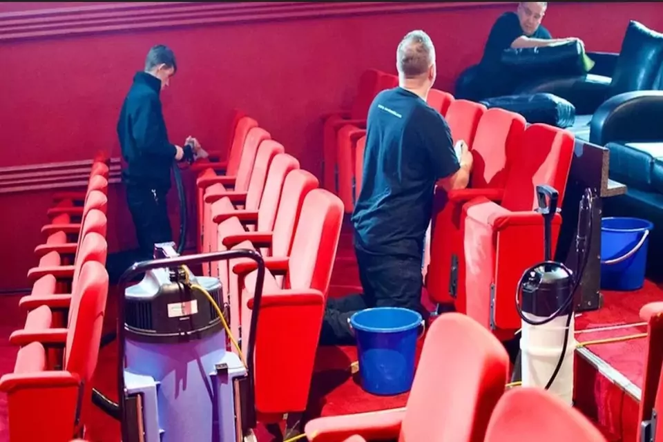 aceni nettoyage industriel proprete entreprise salle de spectacle cinema 2